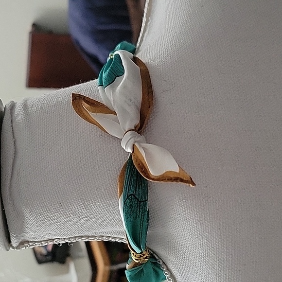 Scarf Neclace Hand Designed - Picture 4 of 5